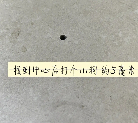 北京市瓷砖空鼓维修公司专业解答在瓷砖铺贴过程中，如果砂料搅拌不均匀，将会带来以下问题